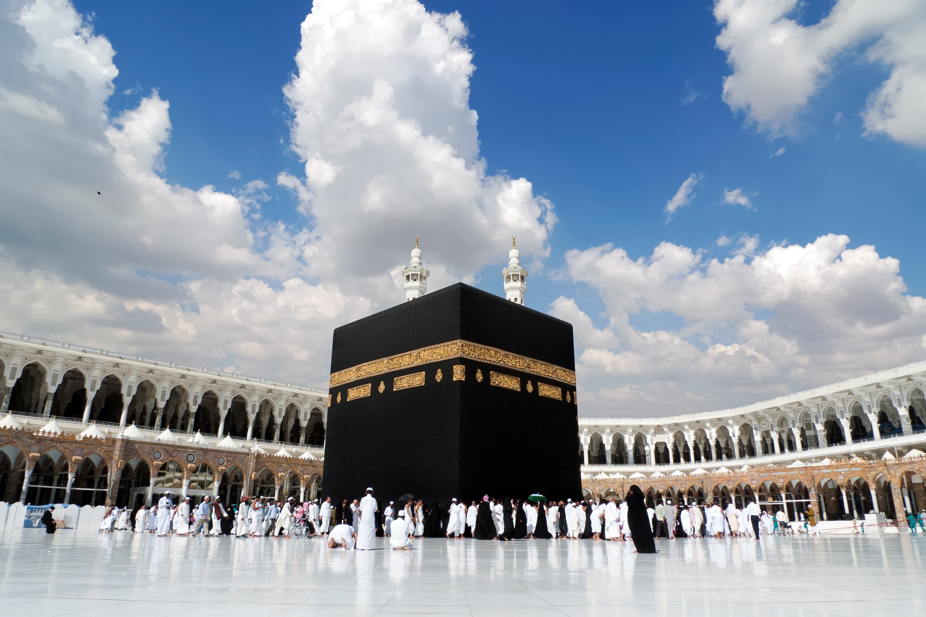 Peregrinos realizando el Hajj y la Umrah en La Meca